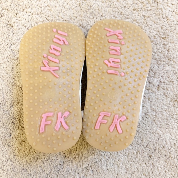 Mooshu squeakers Mary Janes silver rhinestones - Picture 5 of 5